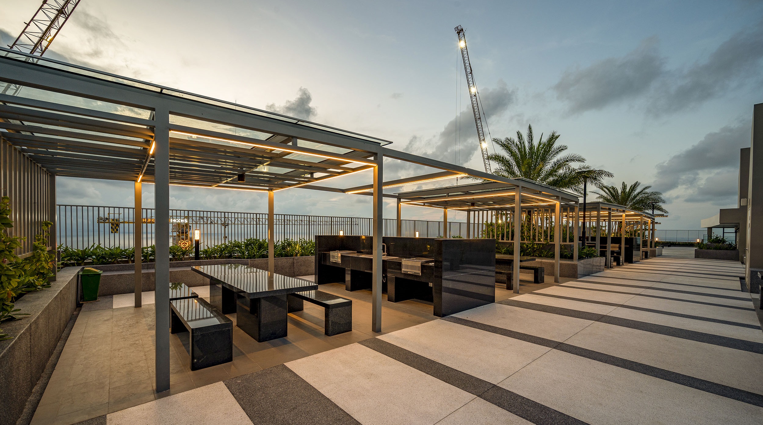 Khu BBQ ngoài trời trên rooftop