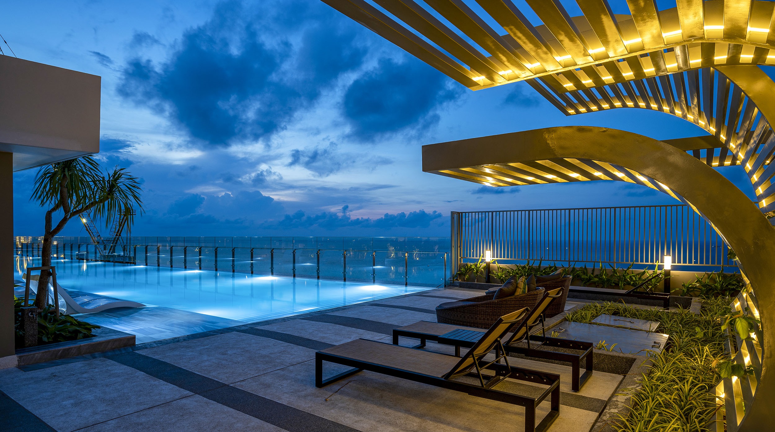 Khu hồ bơi vô cực trên tầng thượng